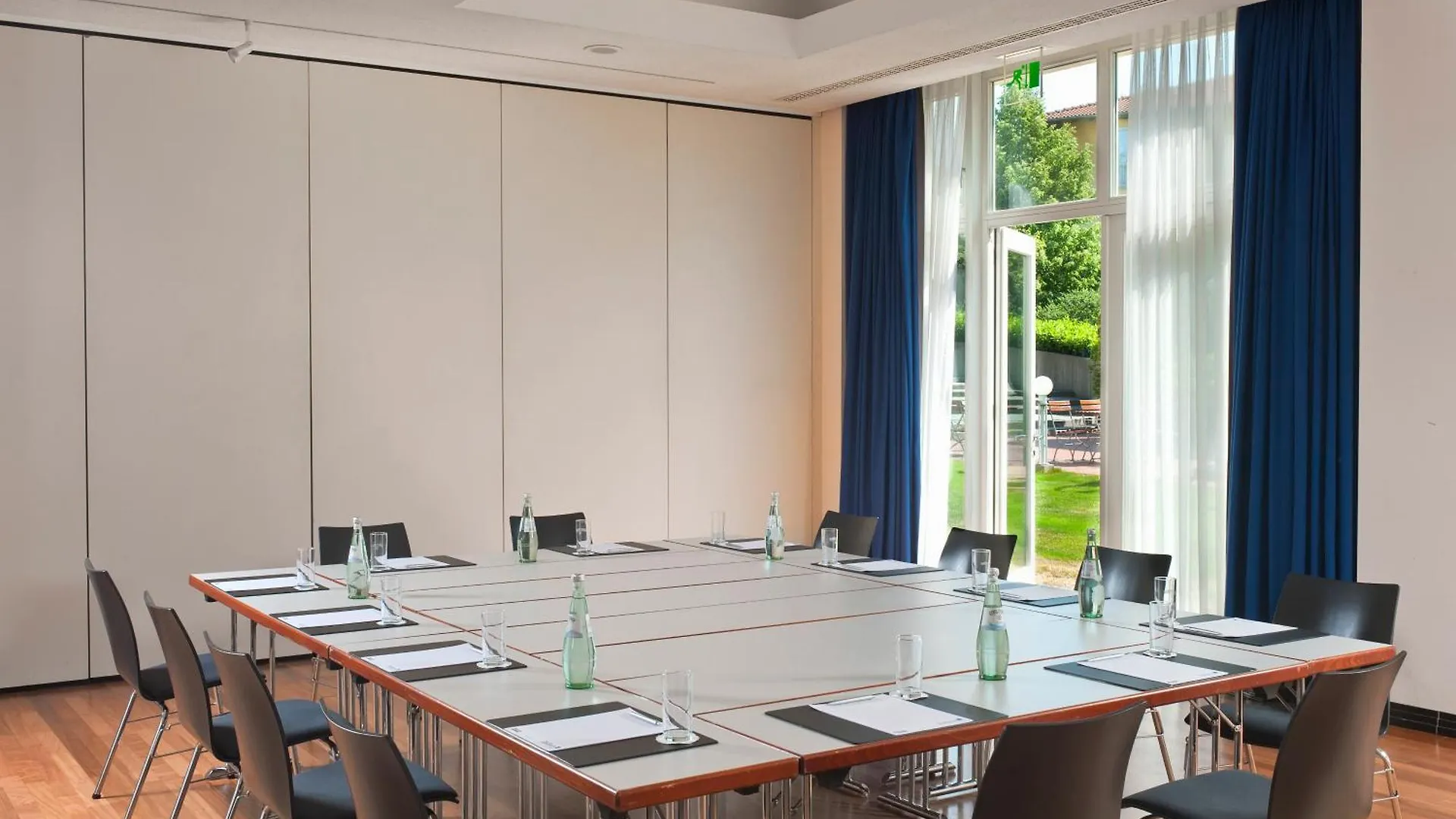 Radisson Blu Park Hotel & Conference Centre Drezno 4*,